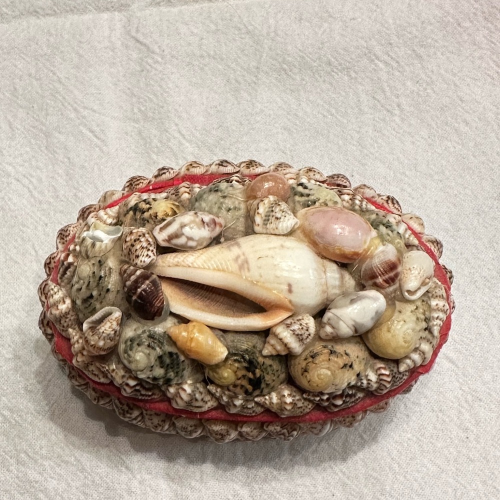 Shell Decorated Trinket Box - Picture 5 of 7